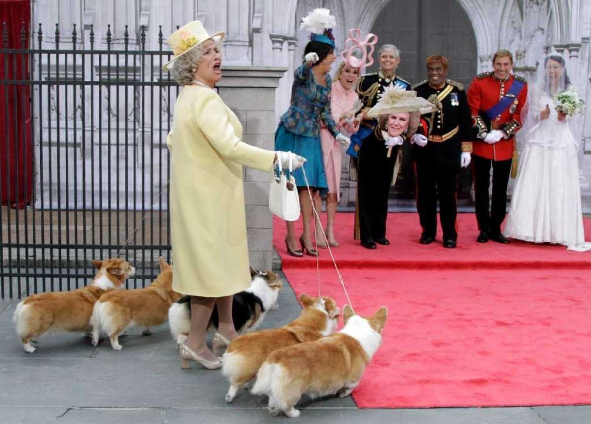 Любимые собаки королевы. Вельш корги пемброк Королева Англии. Корги королевы Елизаветы 2. Вельш корги королевы Елизаветы.