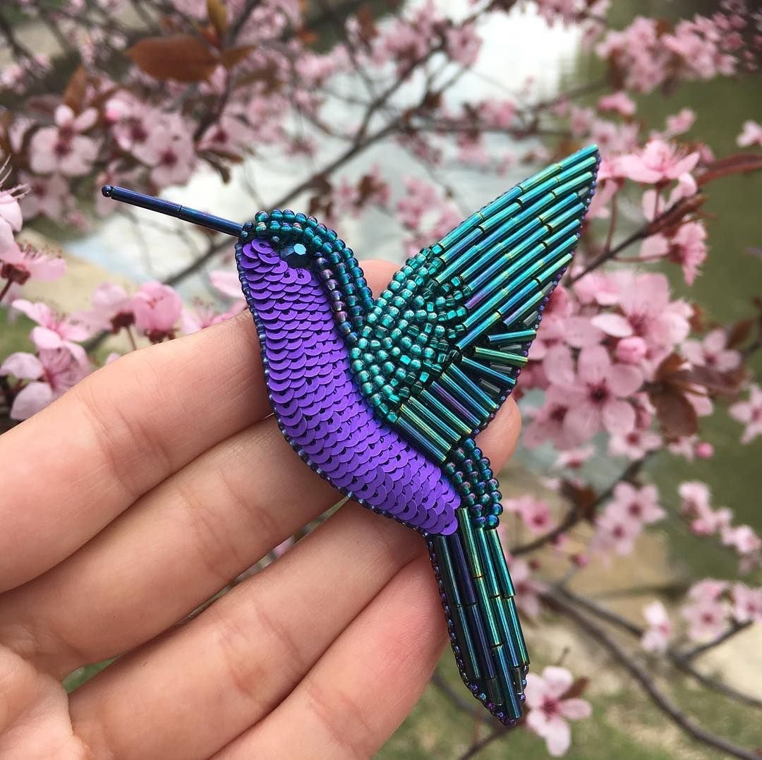 Лилии в виде птицы