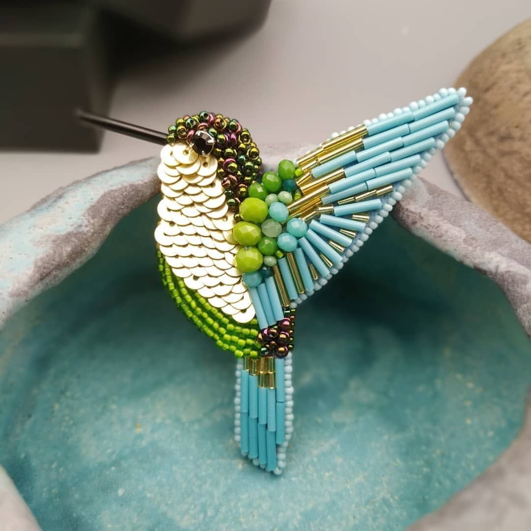 Брошь Колибри на пальто