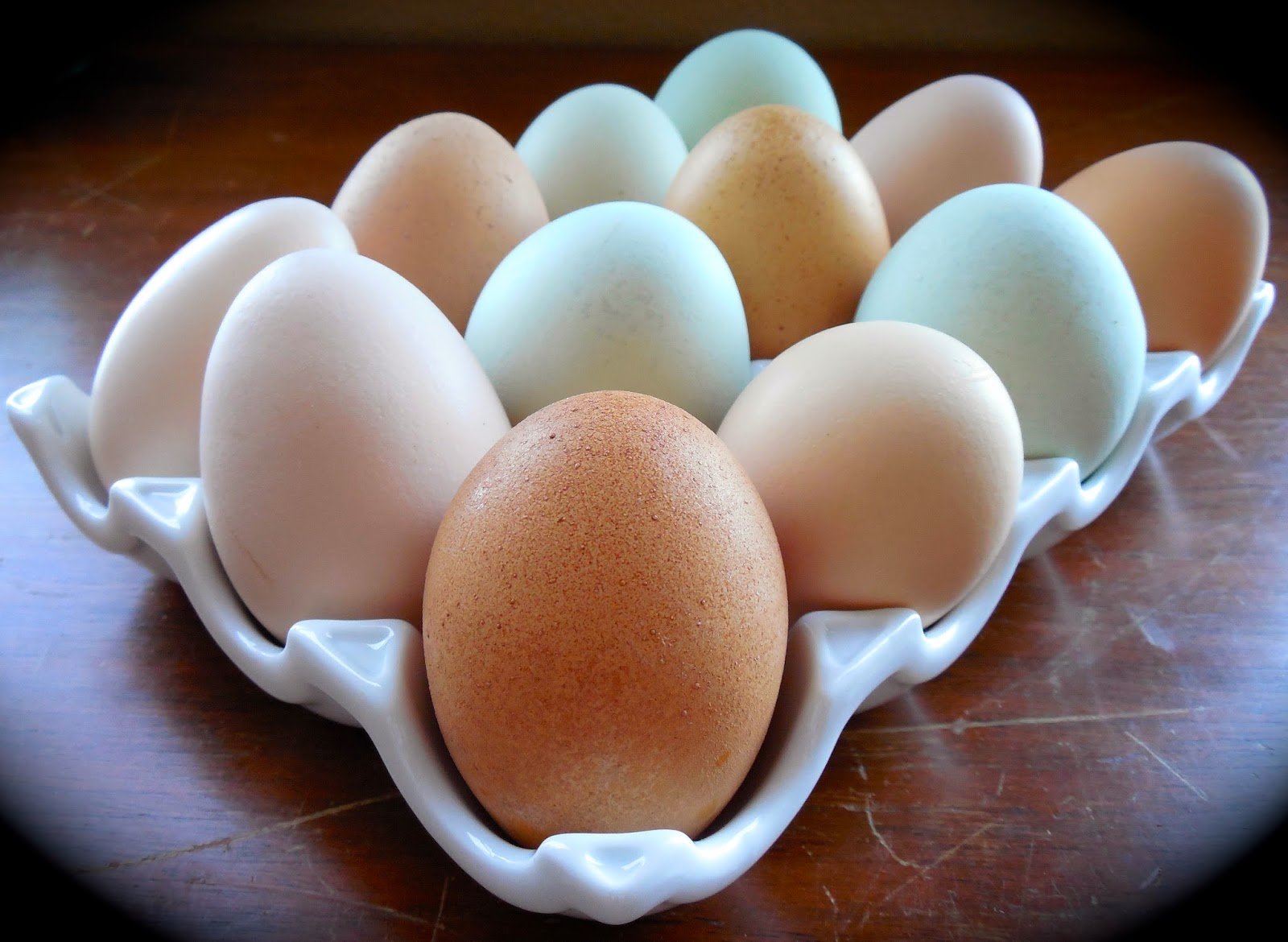 Куриное яйцо без белка. Яйцо. Яйцо куриное. Вареные яйца. Белок куриного яйца.