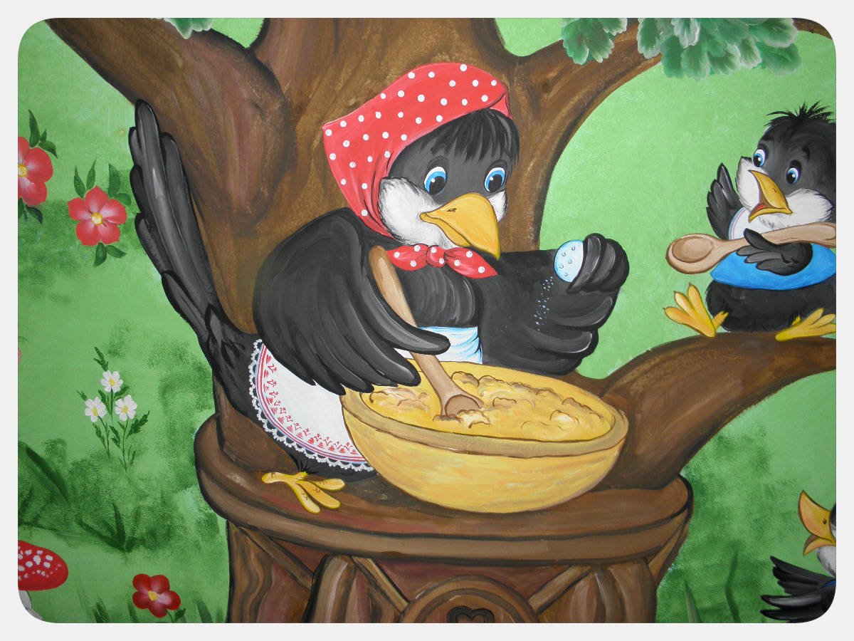 Ворона с бусами