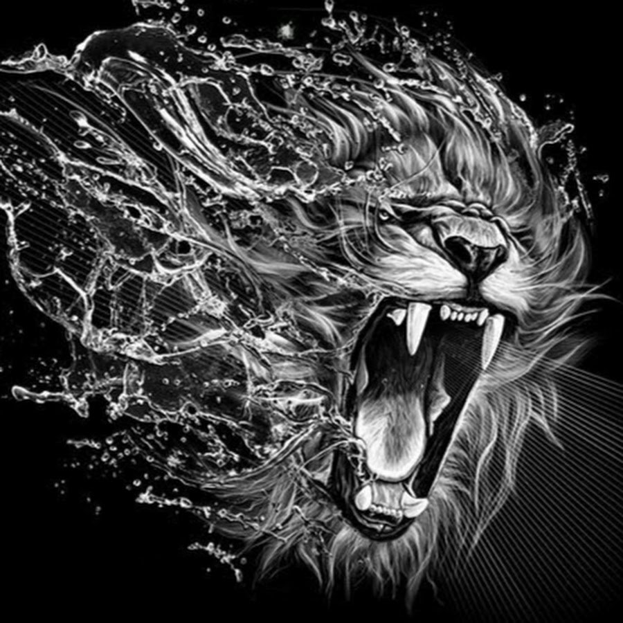 Лев с открытой пастью