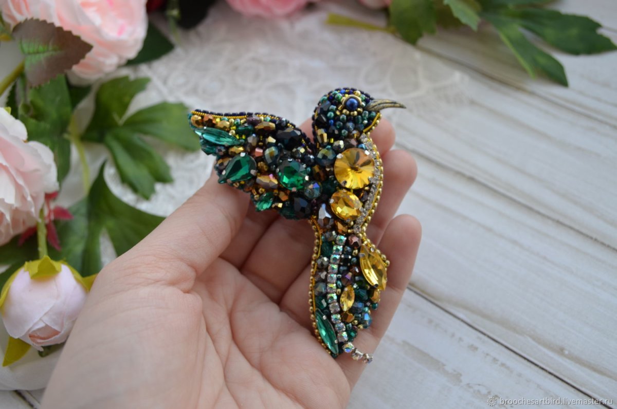 Брошь Колибри