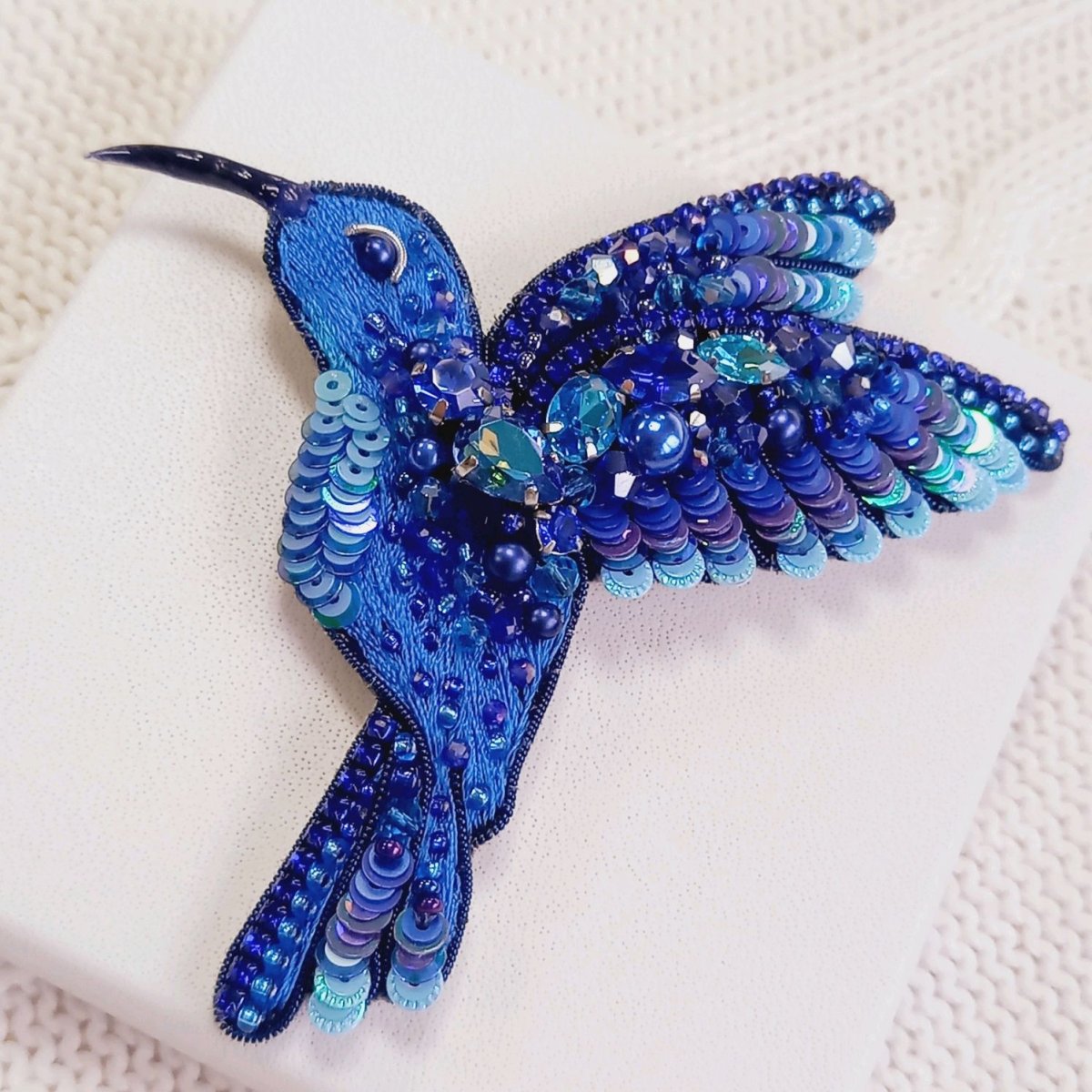 Kvasilisa броши Колибри