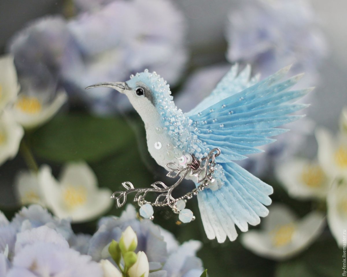 Колибри из бисера