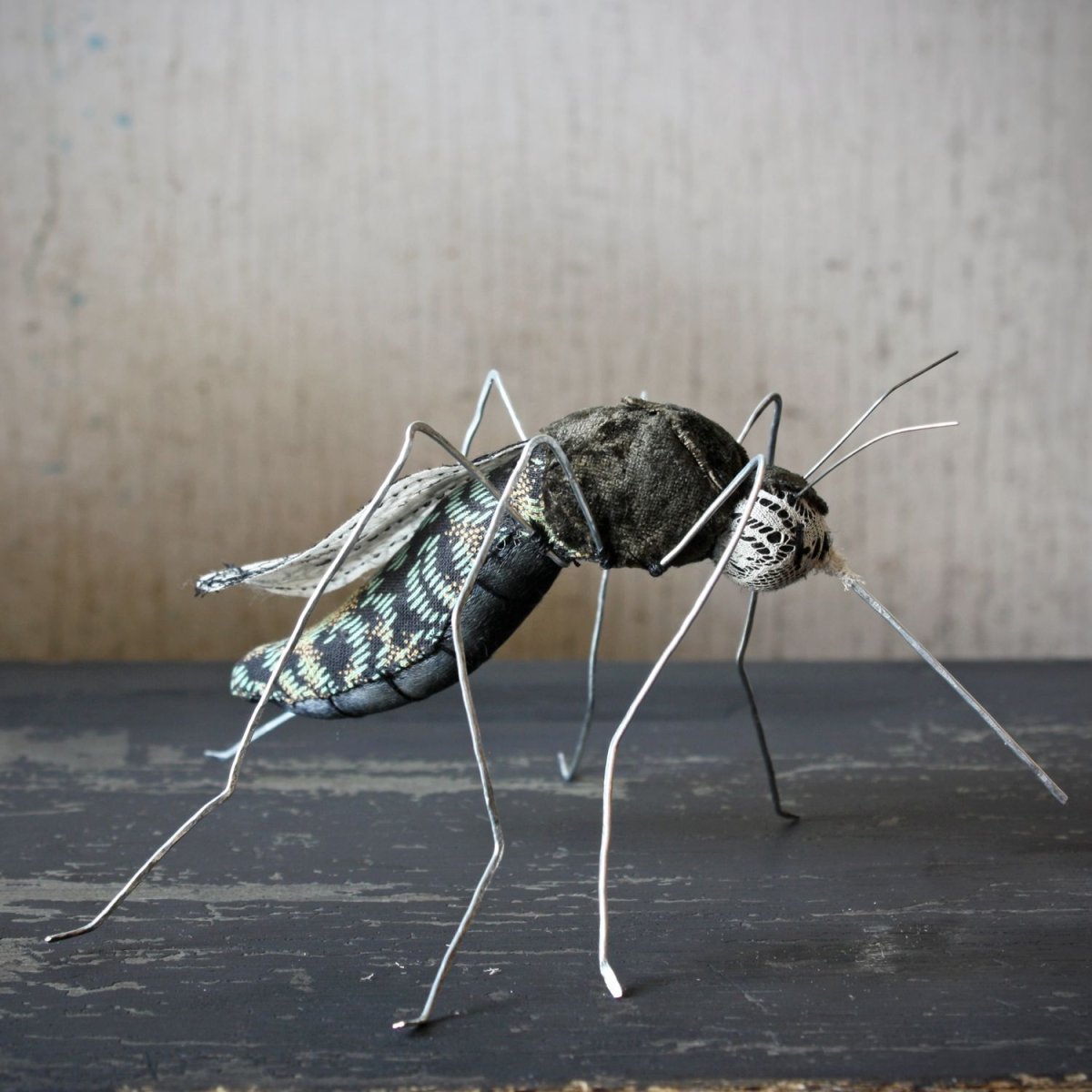 Комар своими руками поделка