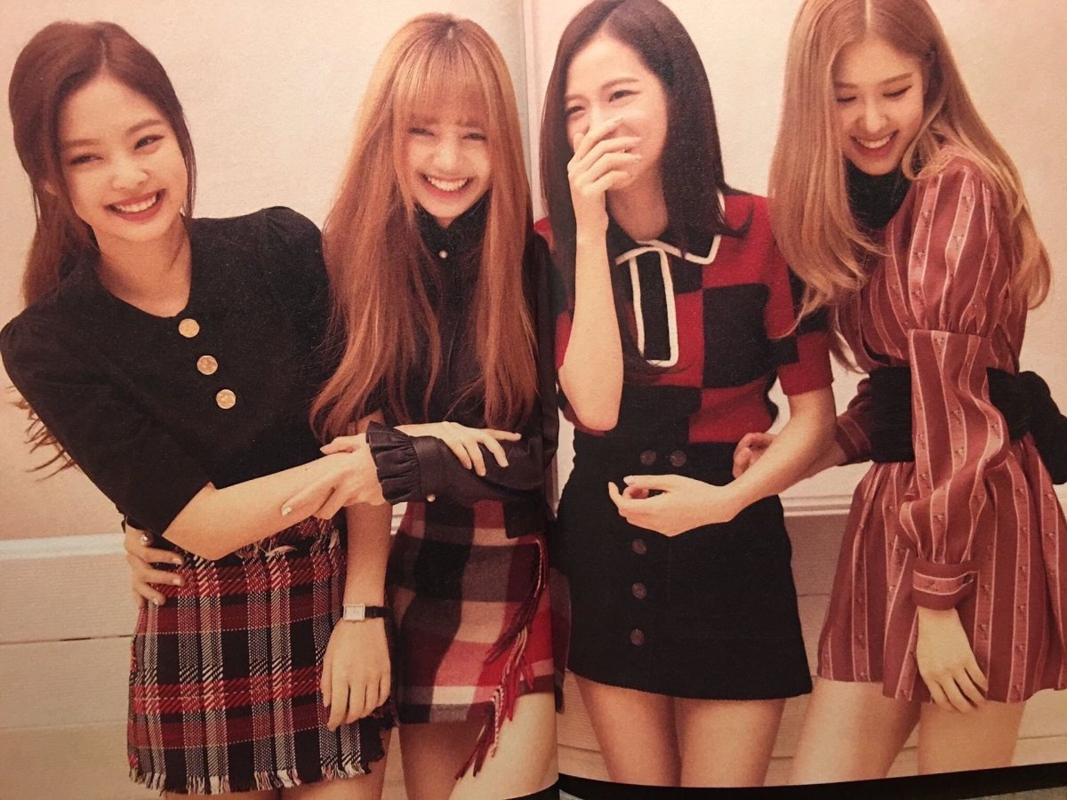 Блэк Пинк 2020 лиса и Дженни