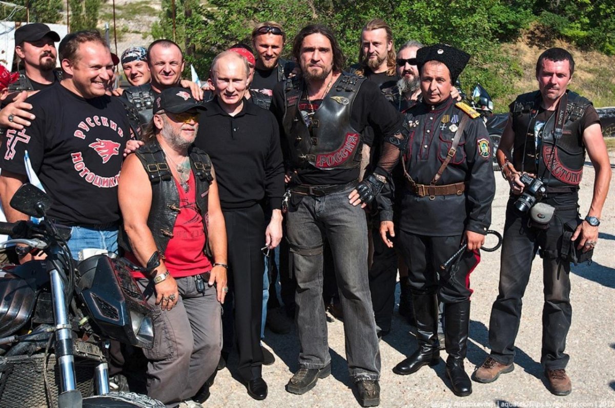 Байкер хирург в полный рост