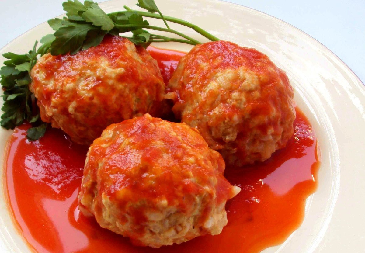 Тефтели с рисом с подливкой