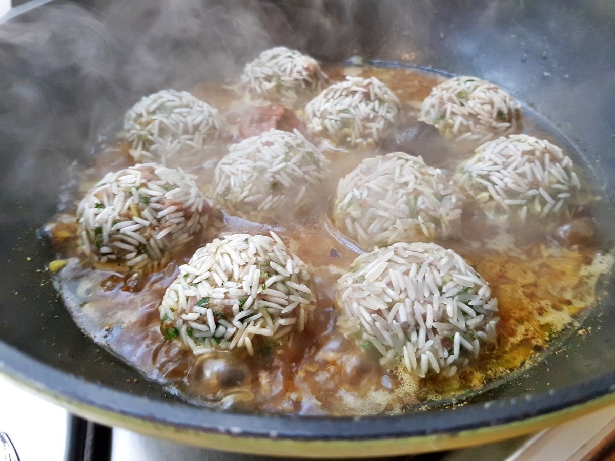 Куриные тефтельки ежики