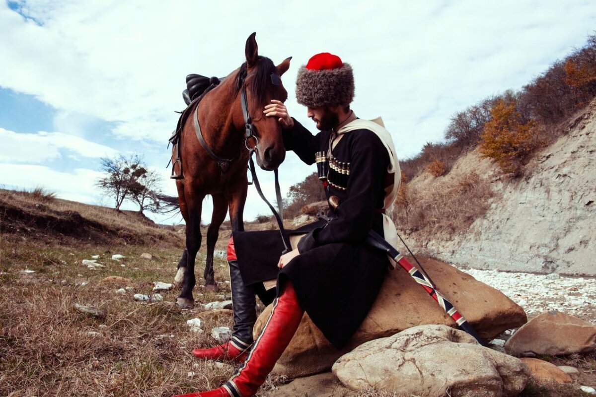 Силуэт казака на коне