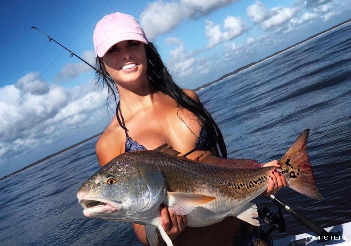 Телки с рыбой