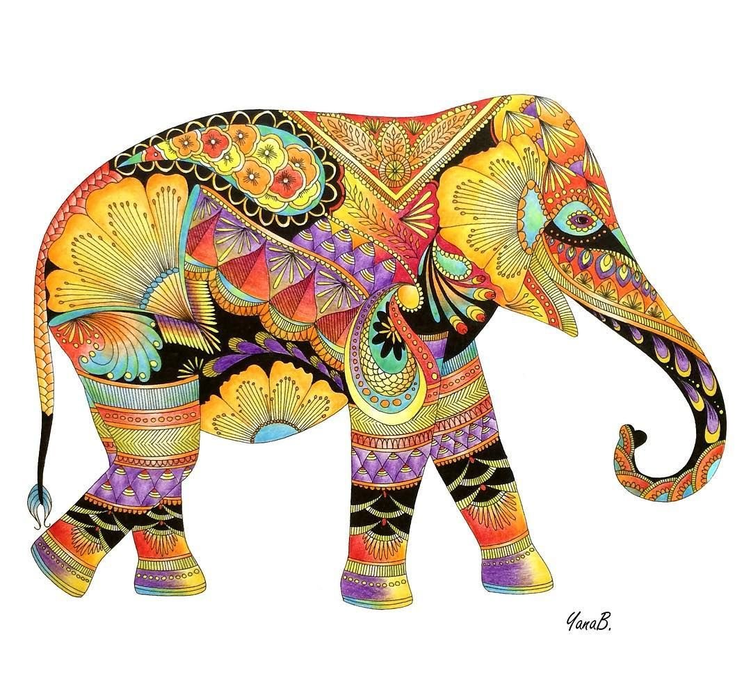 Индийский слон разукрашенный