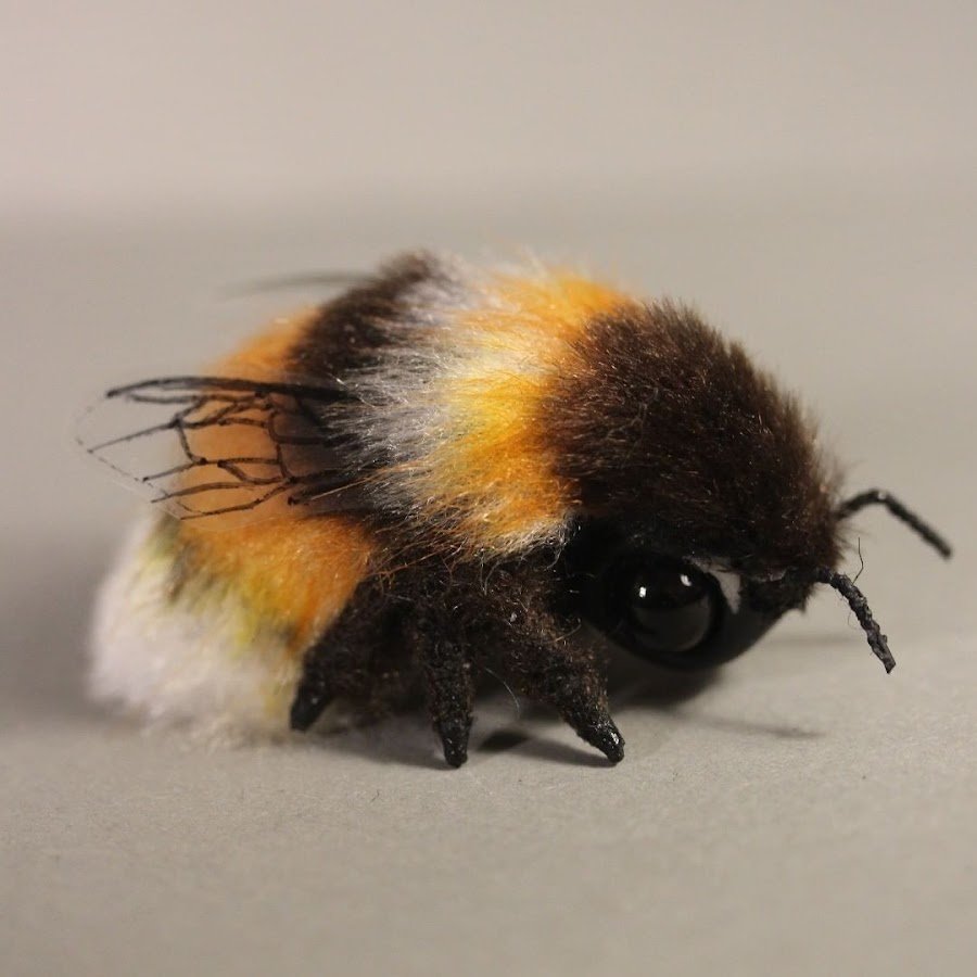 Плюшевый Шмель