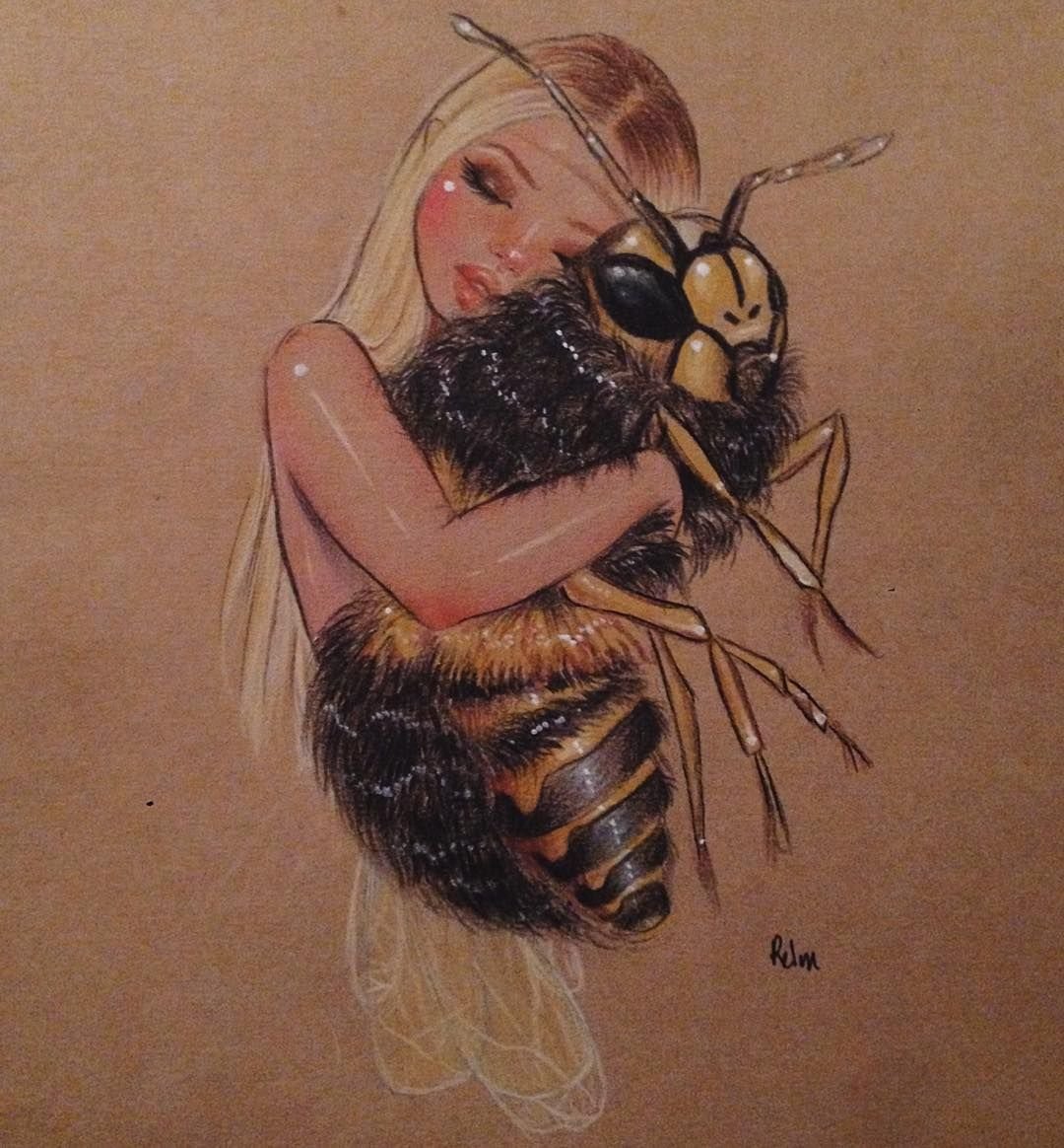 Девушка пчела