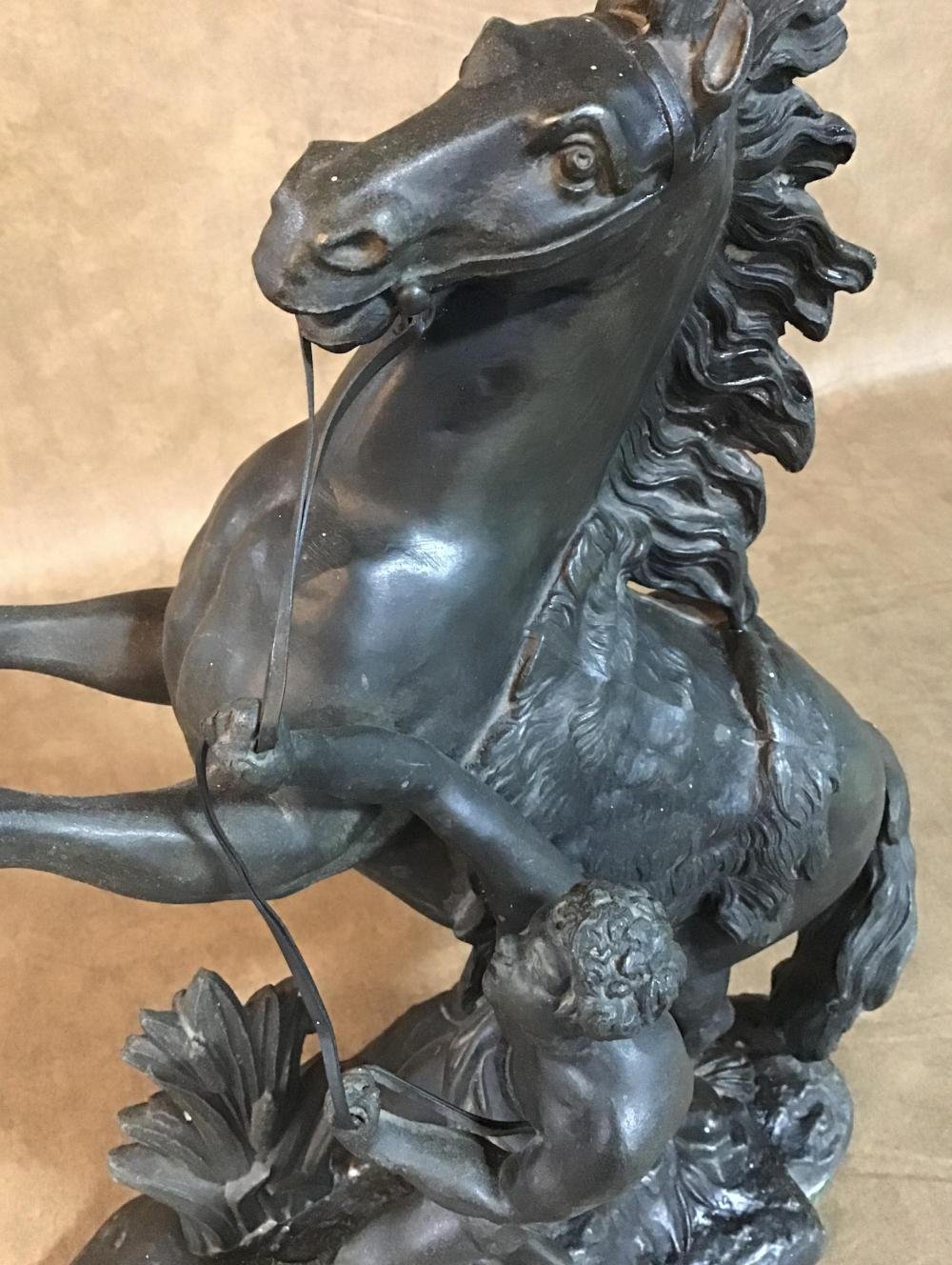 Буцефал это чей конь. Буцефал бычеголовый. Буцефал статуя. Буцефал порода коня. Буцефал гарцевать.