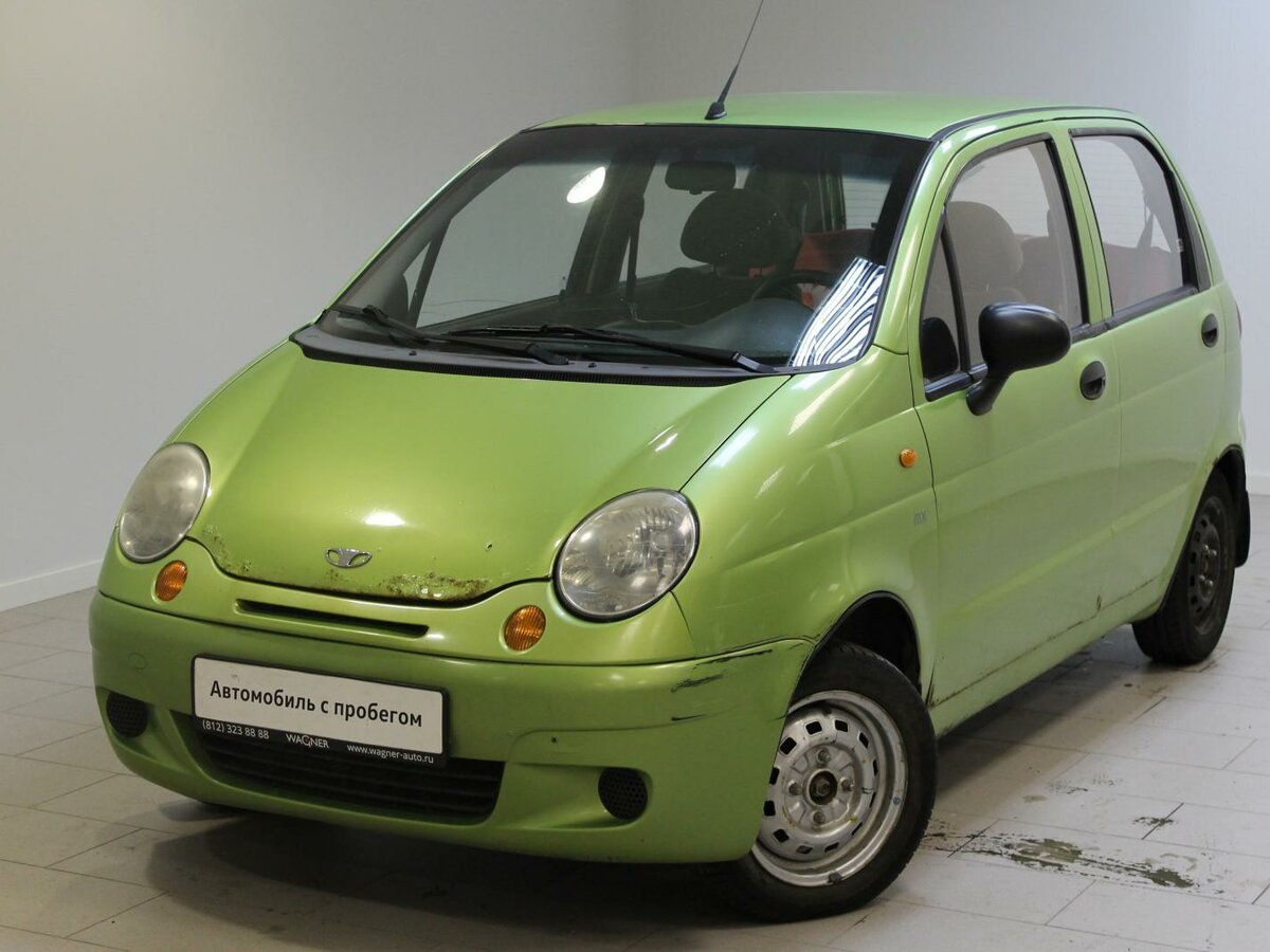 Маленькая машина Дэу Матиз