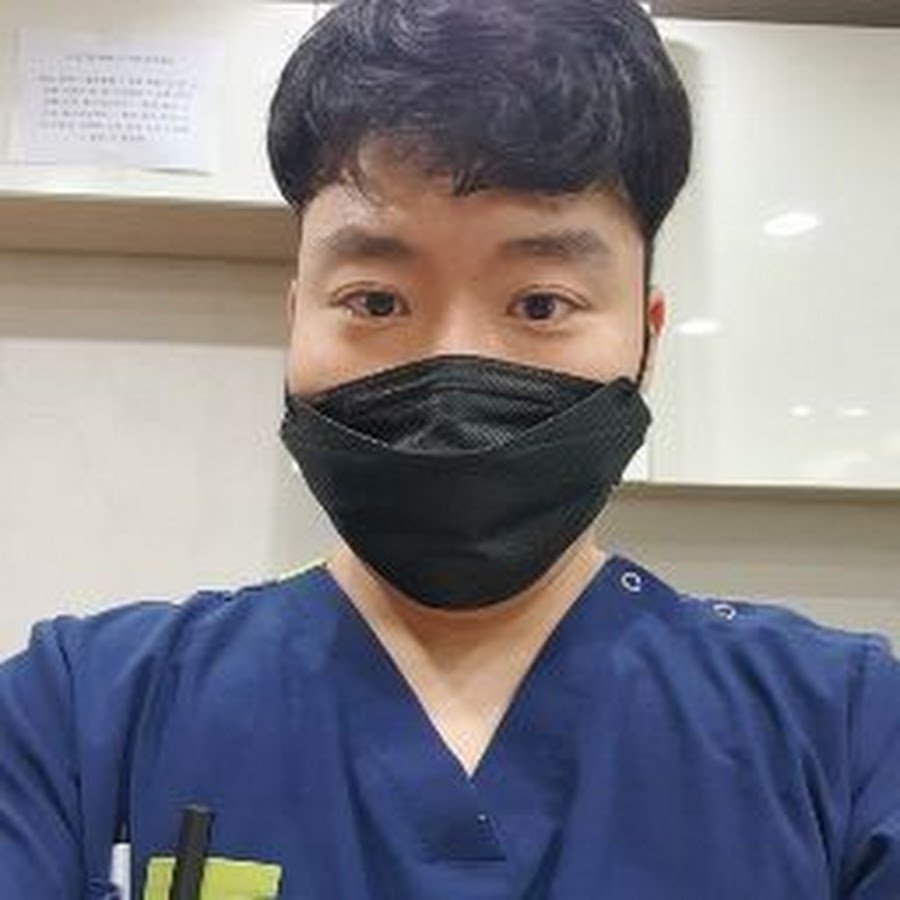 Кот за компьютером