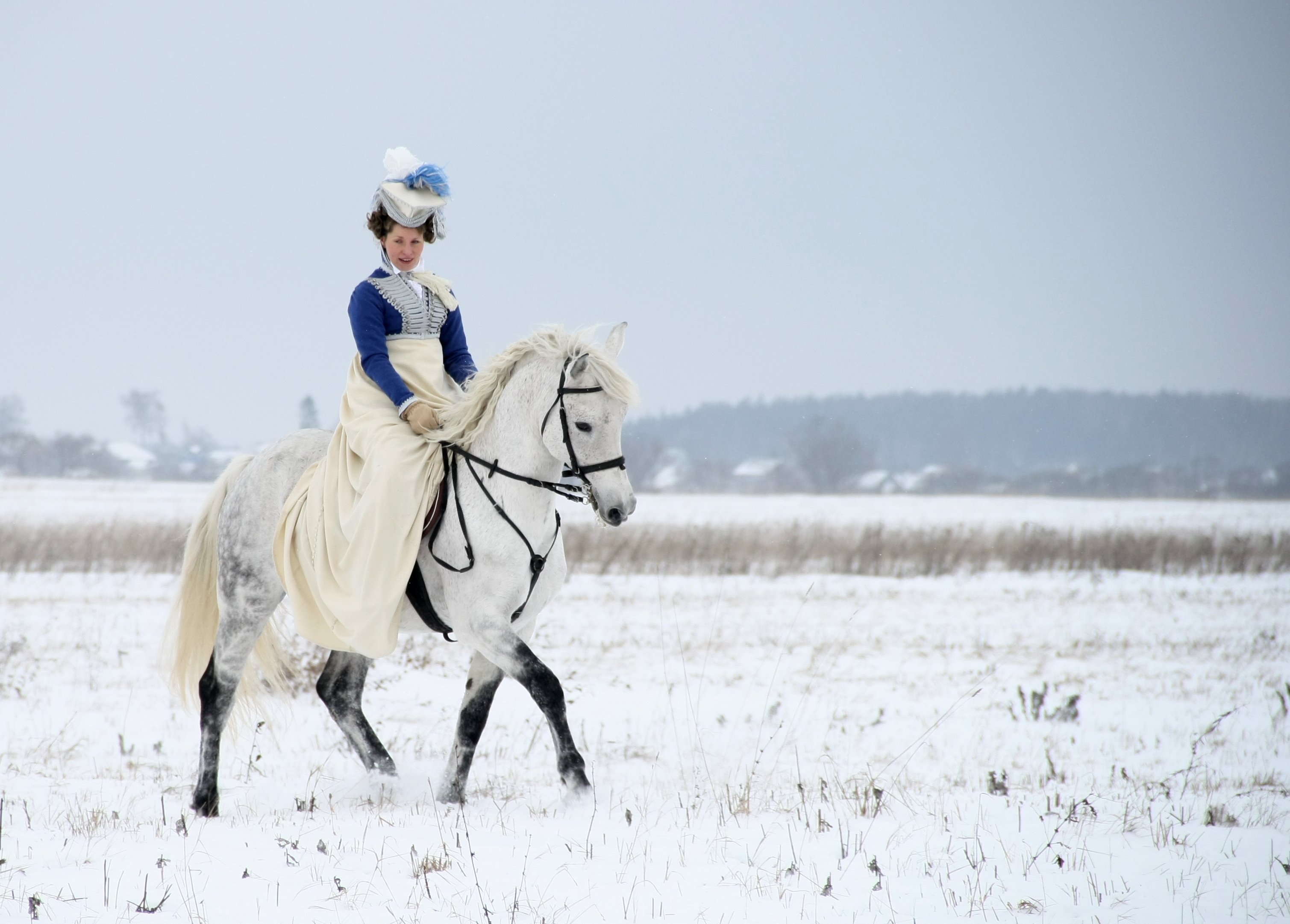 Русский наездник. Девушка на коне. Фотосессия с лошадью зимой. Верхом на лошади. Фотосессия с лошадьми.