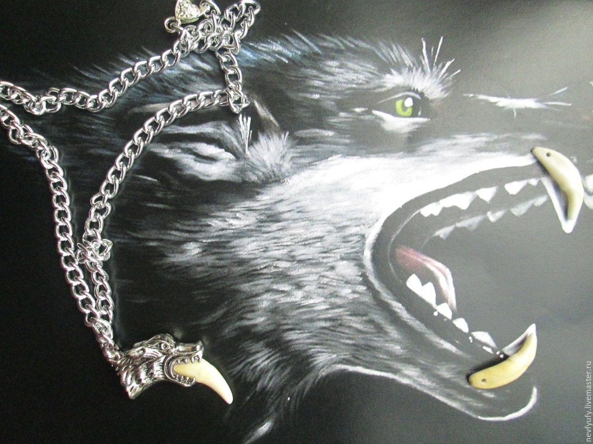 Черный Ягуар оскал