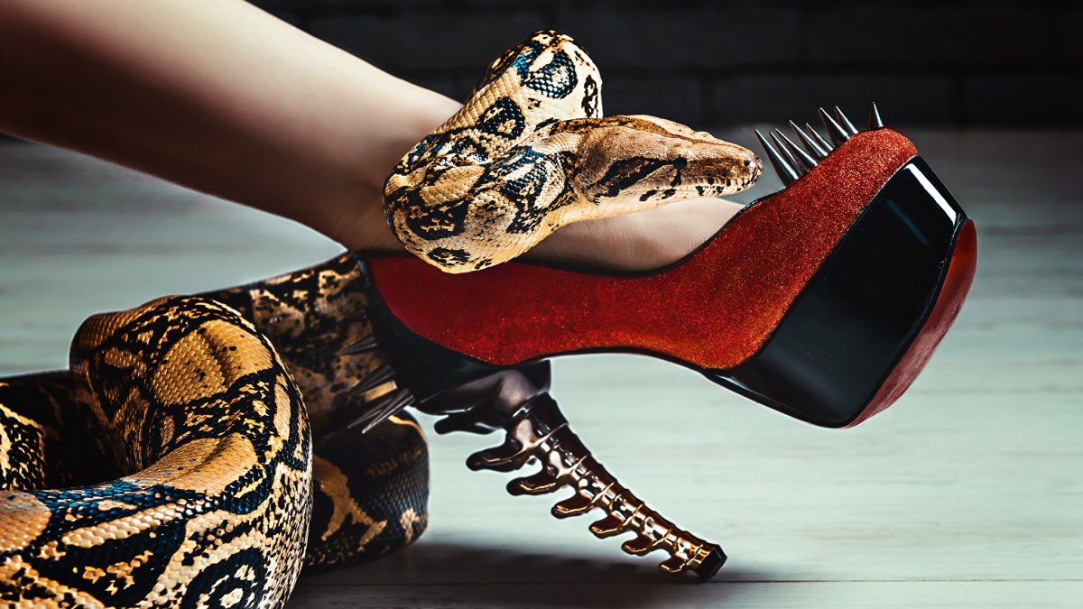 Змея мультяшная молочная змея