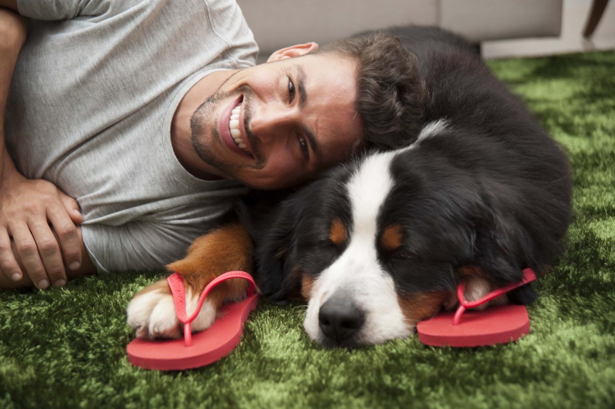 Мужчина с собакой