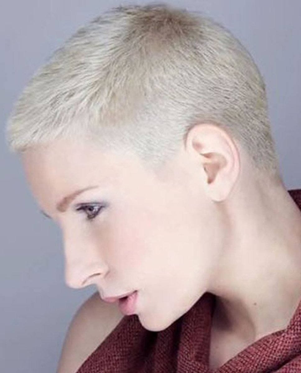 Стрижка почти налысо