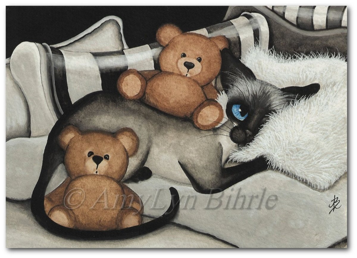 Котик обнимает медведя