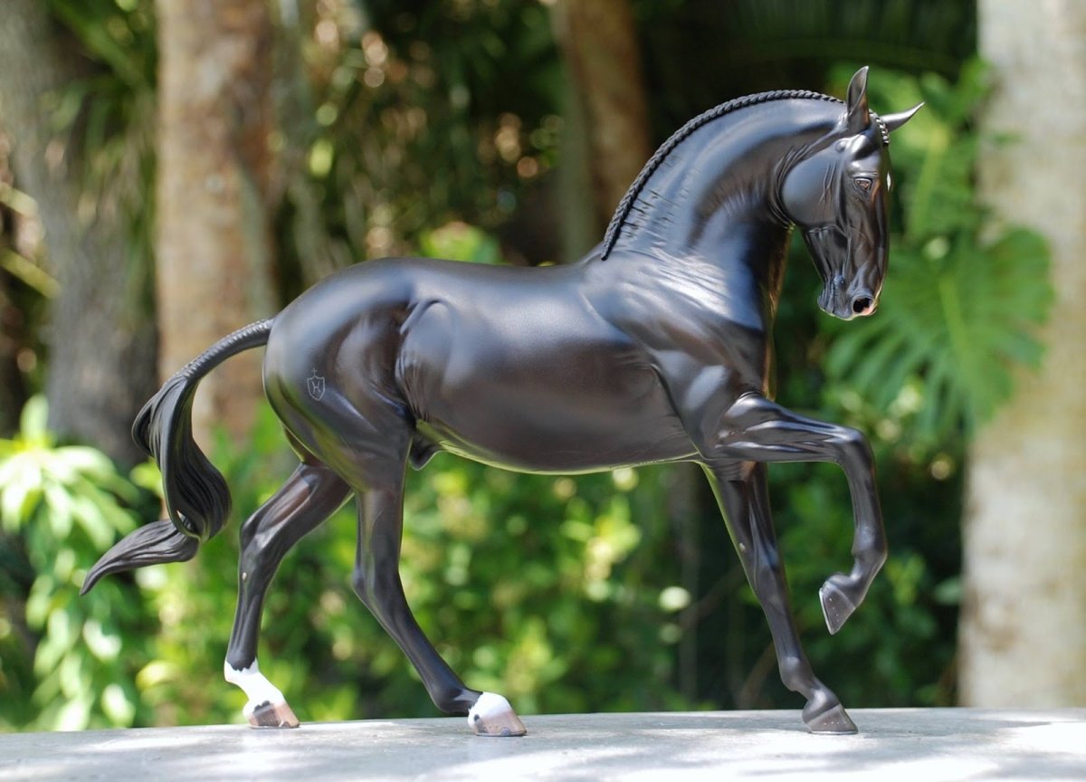 Скульптура лошади