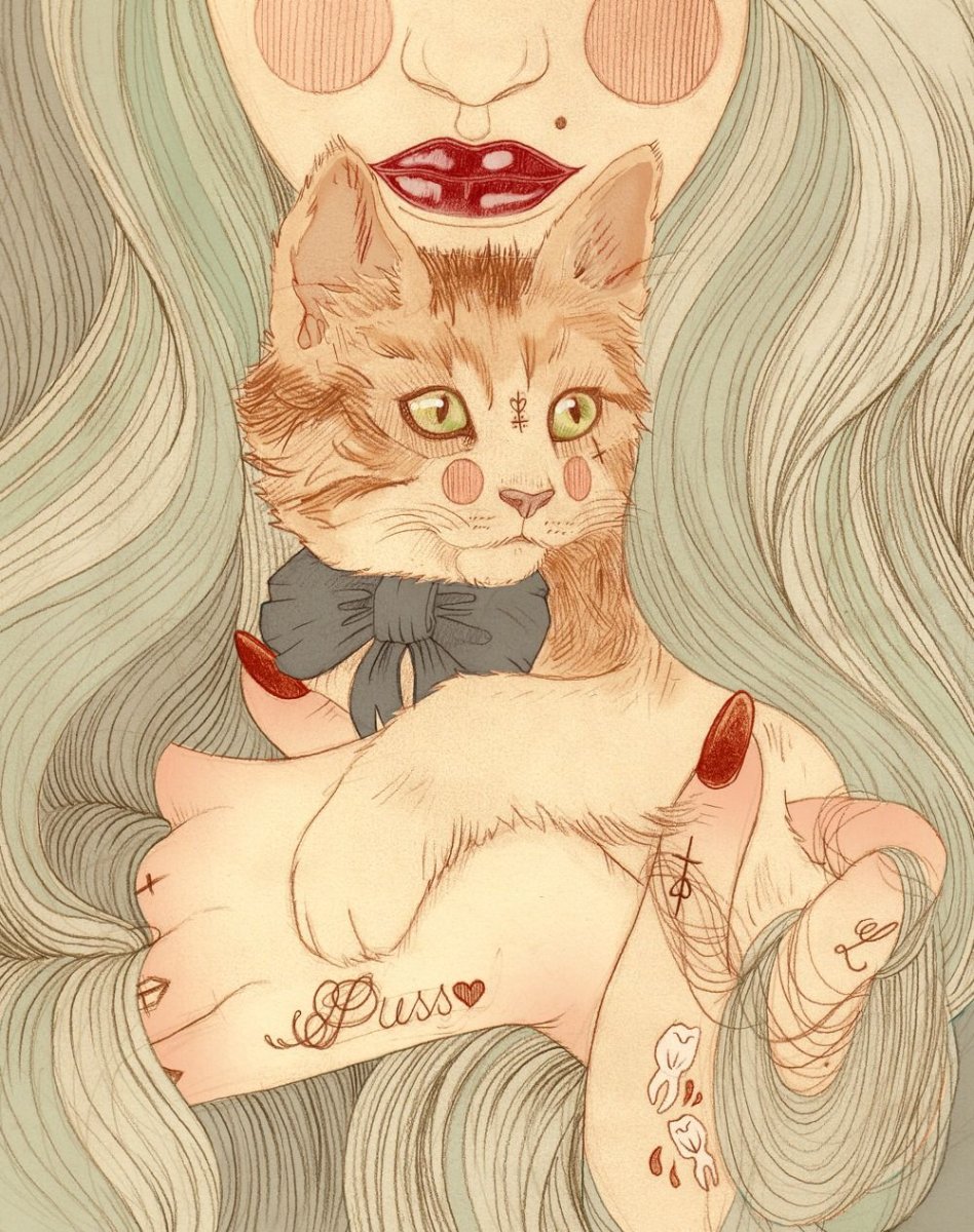 Котик лежит на руках