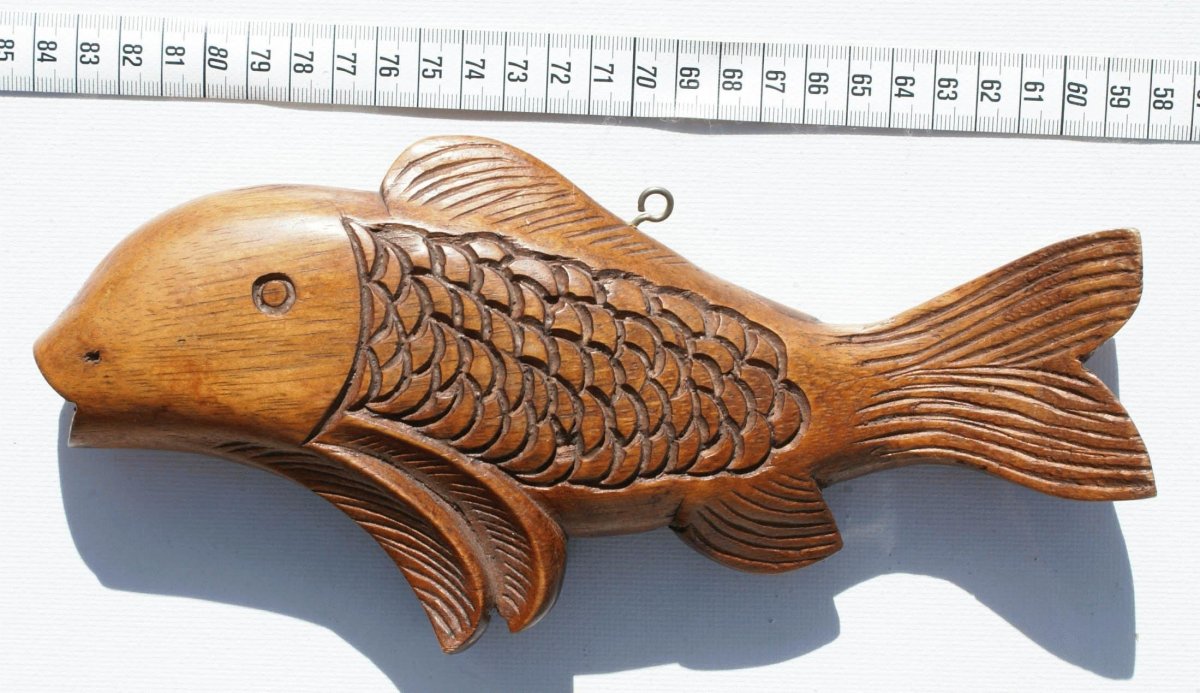 Резьба по дереву рыбы