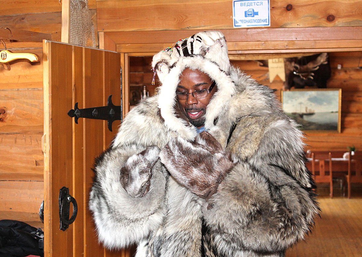 Кот в шапке