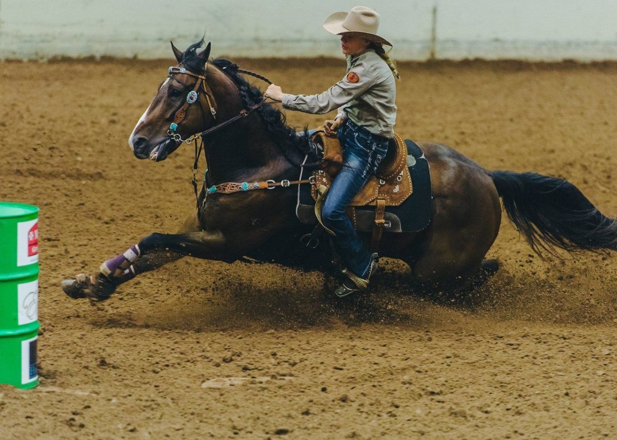 Скачки вокруг бочек вестерн