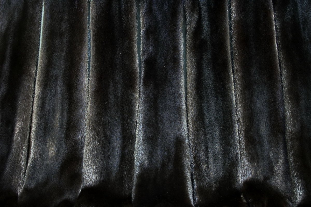 Шуба блэкглама норковая