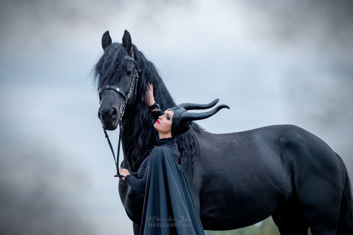 Косплей наездница