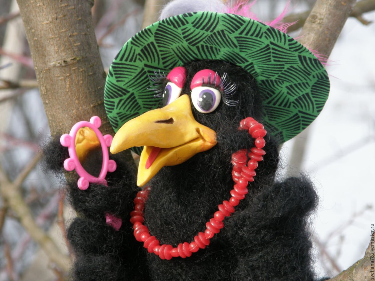 Нарядная ворона