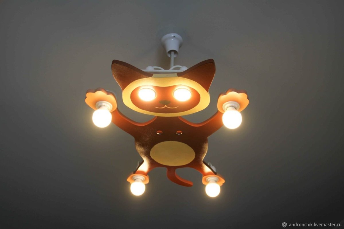 Натяжной потолок на белом фоне черное печать фото