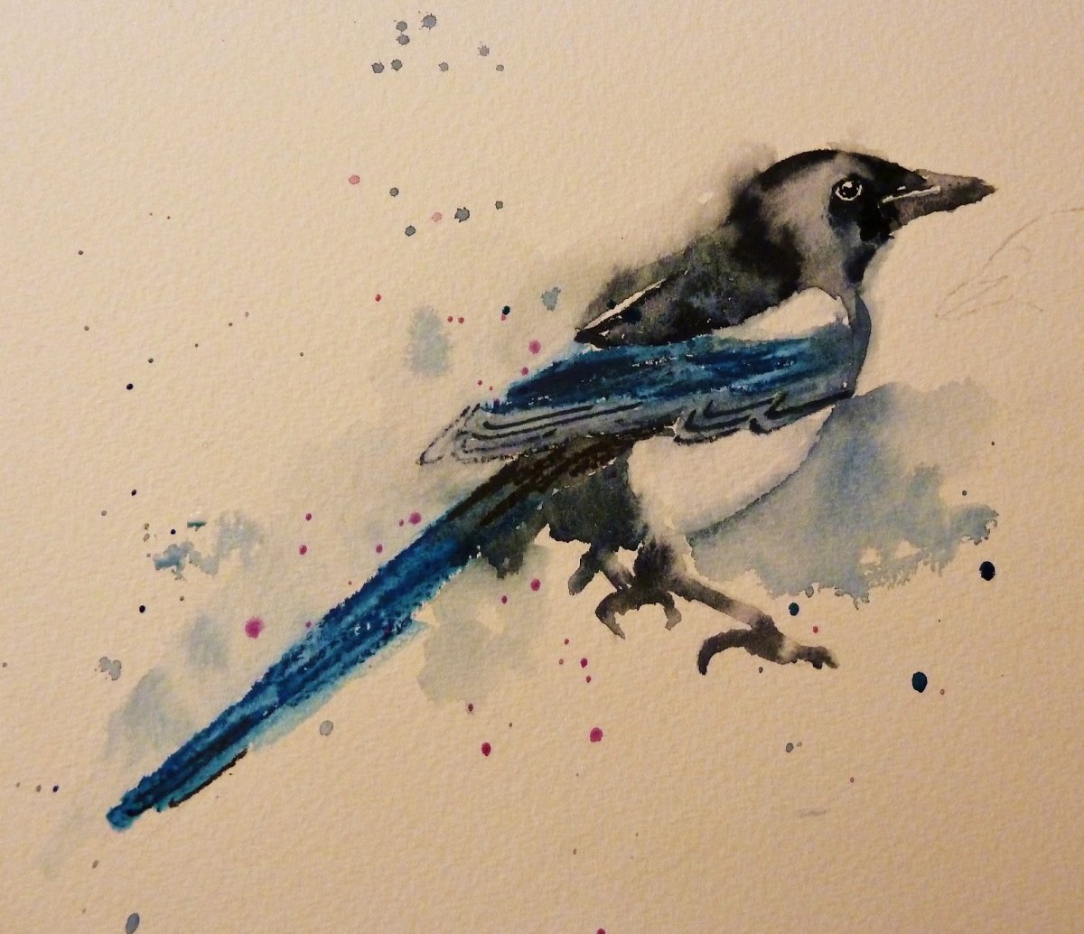 Ворона с украшениями