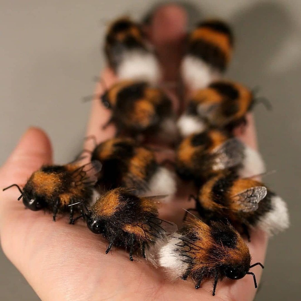 Плюшевый Шмель