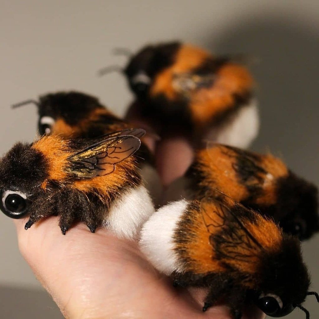 Пушистый Шмель