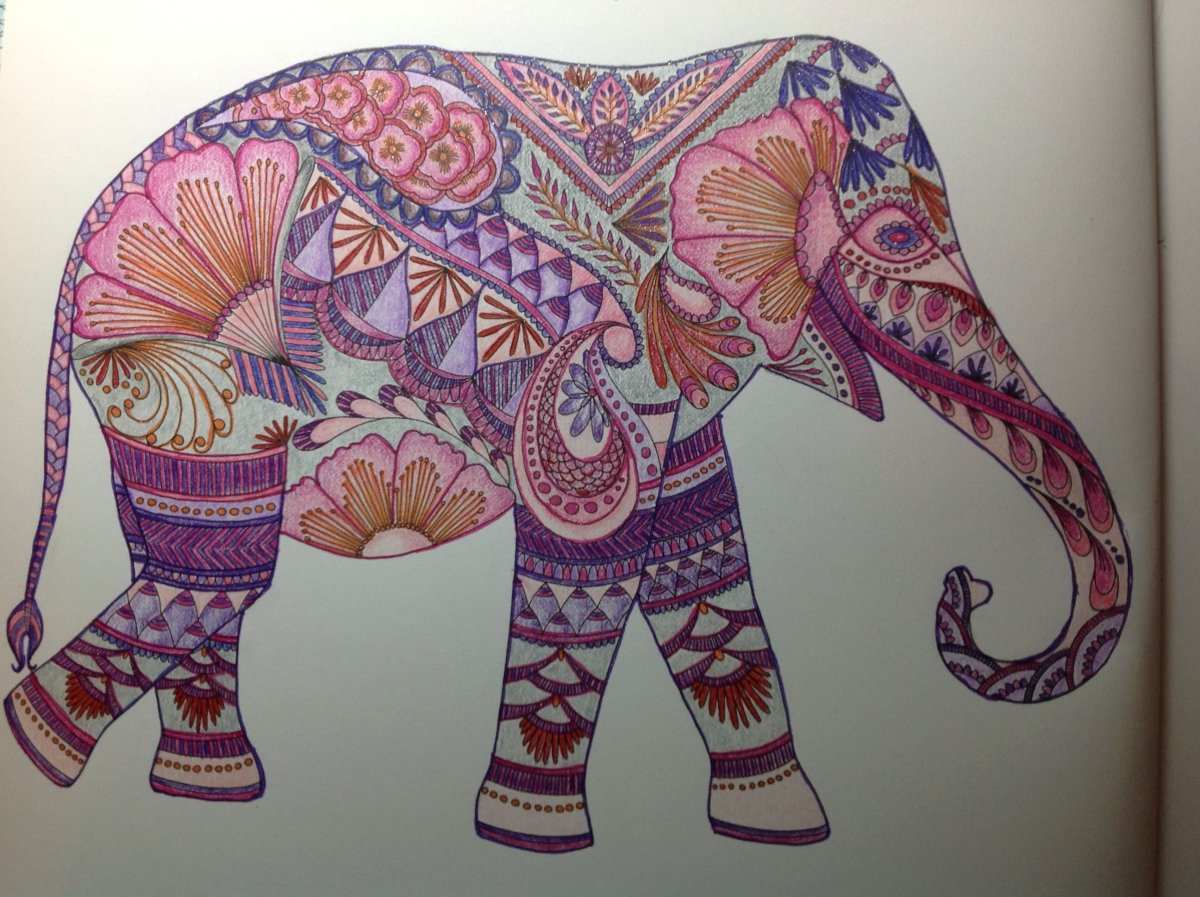 Розовый слон орнамент