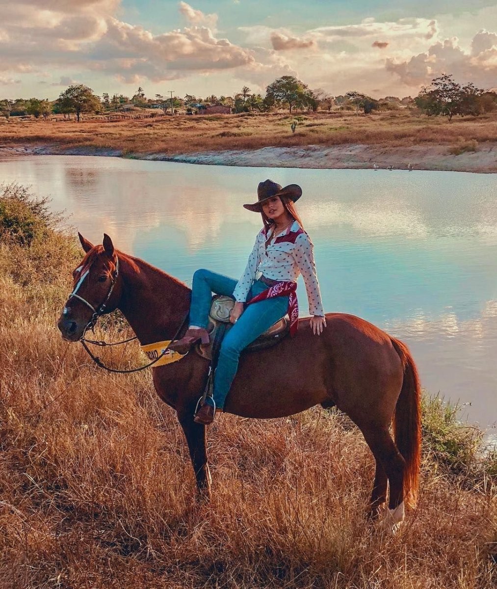 Фотосессия с лошадьми в ковбойском стиле