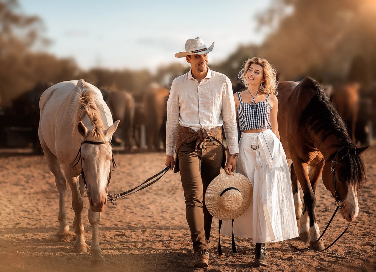 Фотосессия парень с лошадью