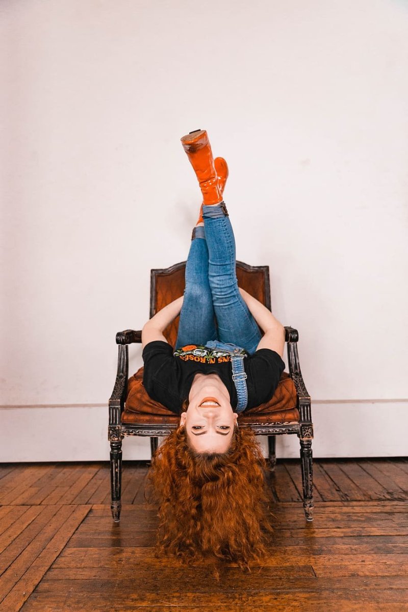 Вверх ногами