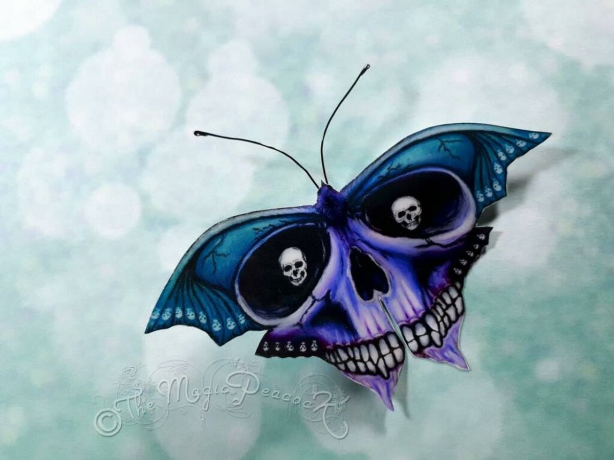 Череп в виде бабочки