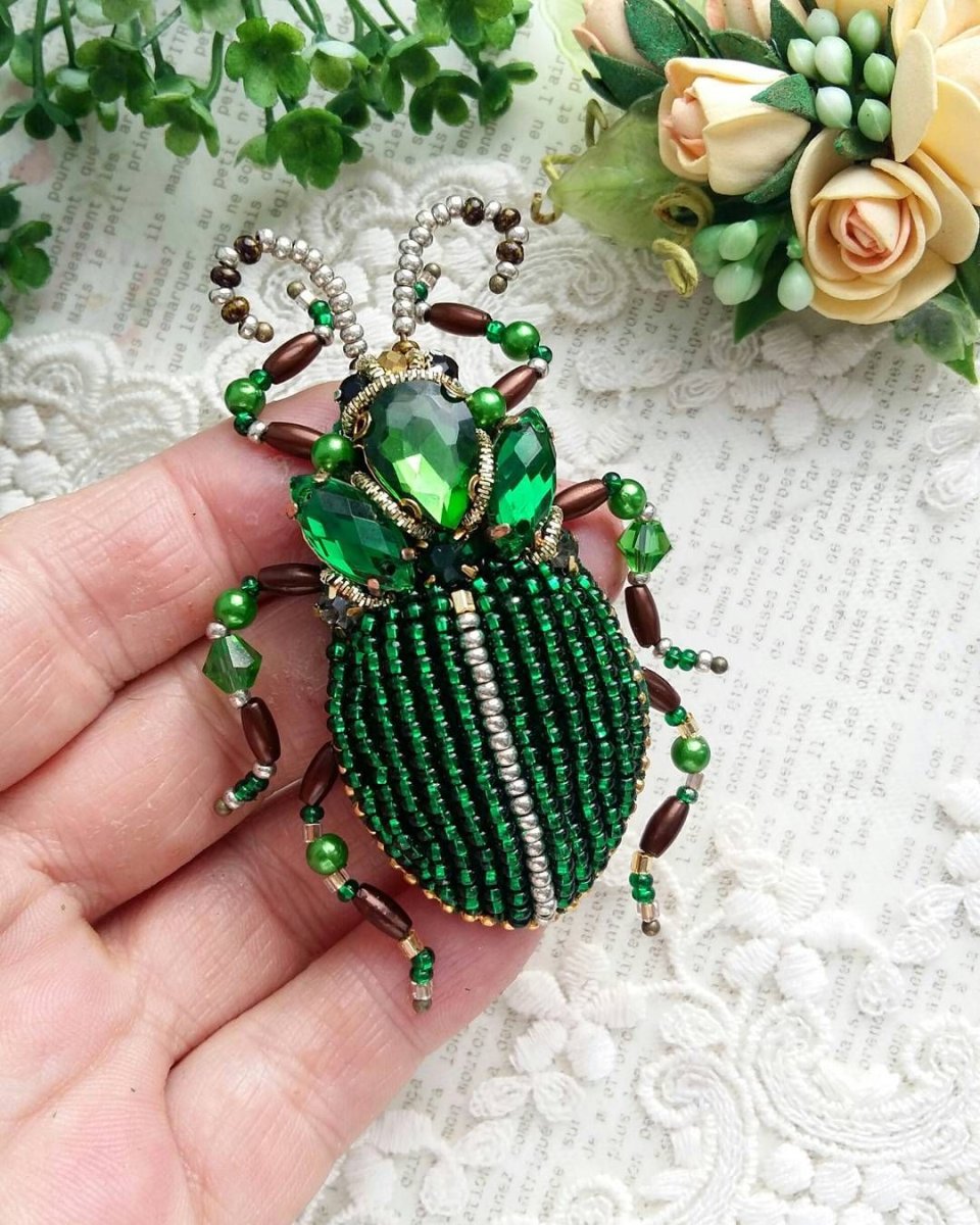 Изумрудный скарабей