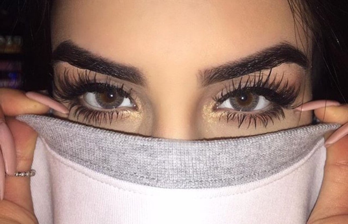 Красивые ресницы