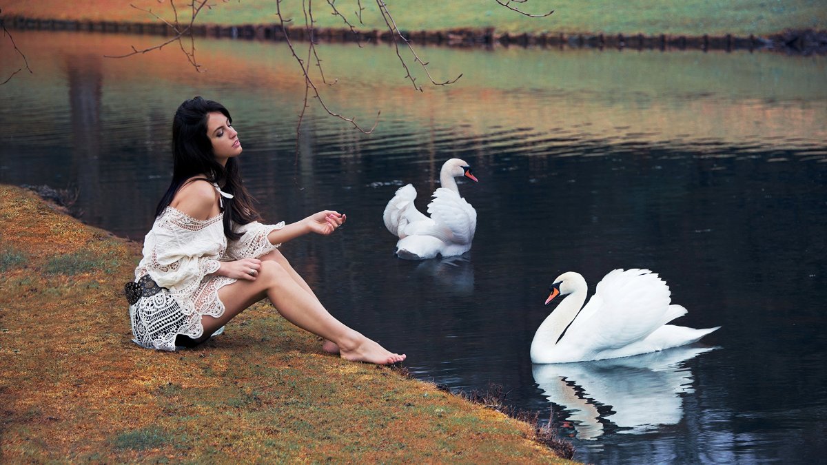 Аурела Скандай