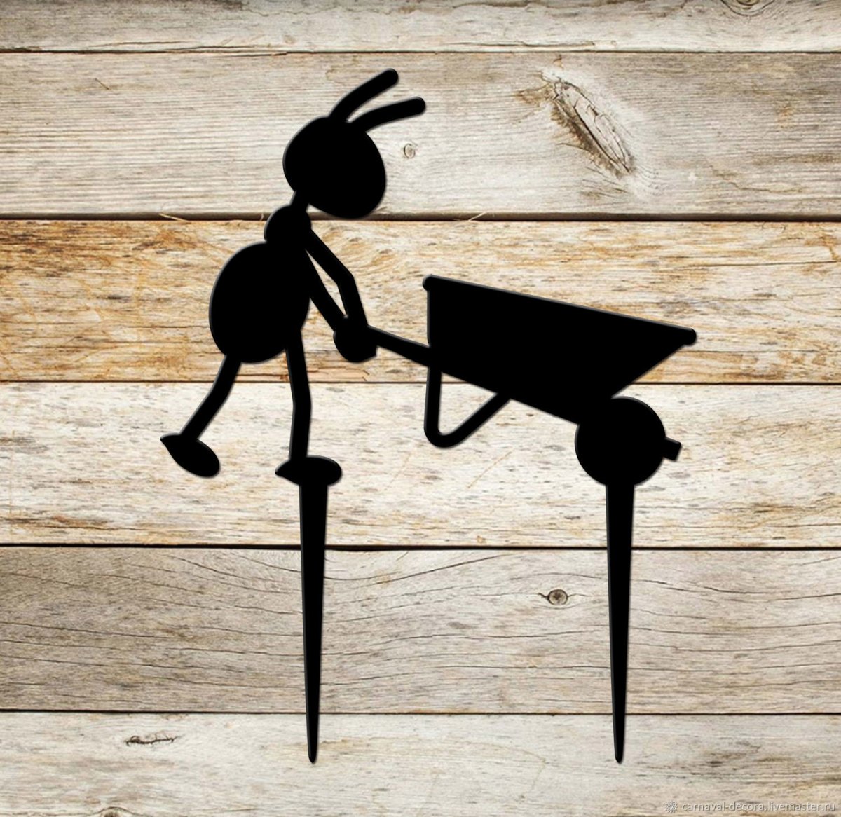 Декор для сада из металла муравей