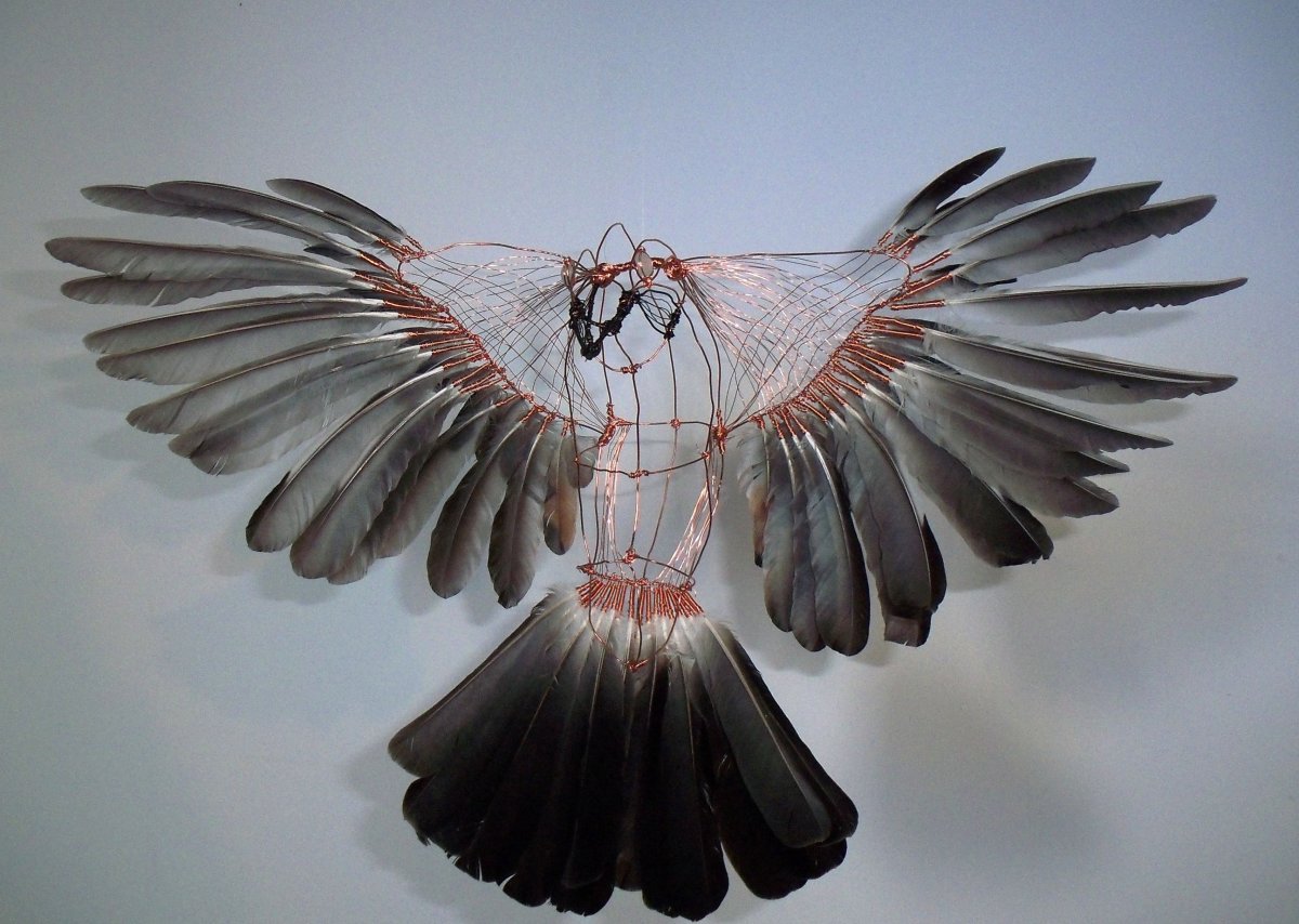 Птица из перьев